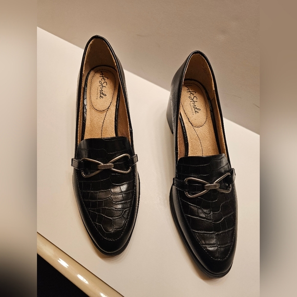 Life Stride Shoes - Life Stride Black Crocodile Pattern Loafers